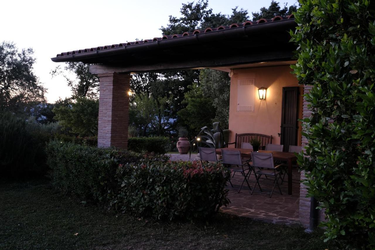 Casa Vacanze Colonnata Γκούμπιο Εξωτερικό φωτογραφία