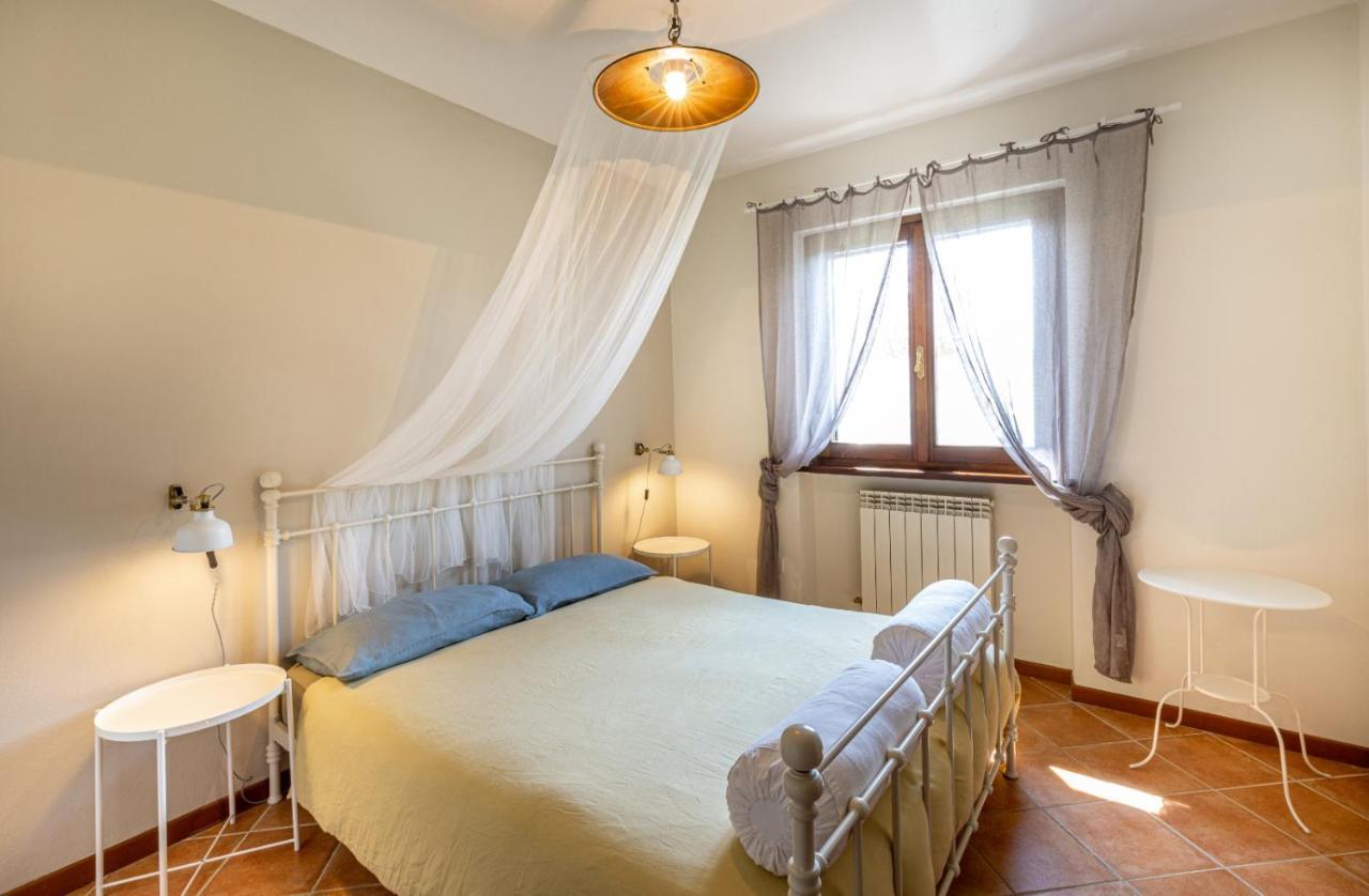 Casa Vacanze Colonnata Γκούμπιο Εξωτερικό φωτογραφία