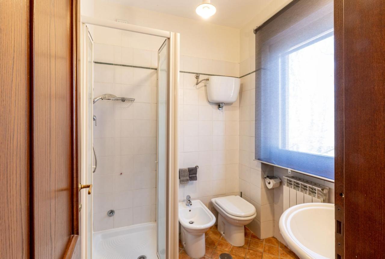 Casa Vacanze Colonnata Γκούμπιο Εξωτερικό φωτογραφία